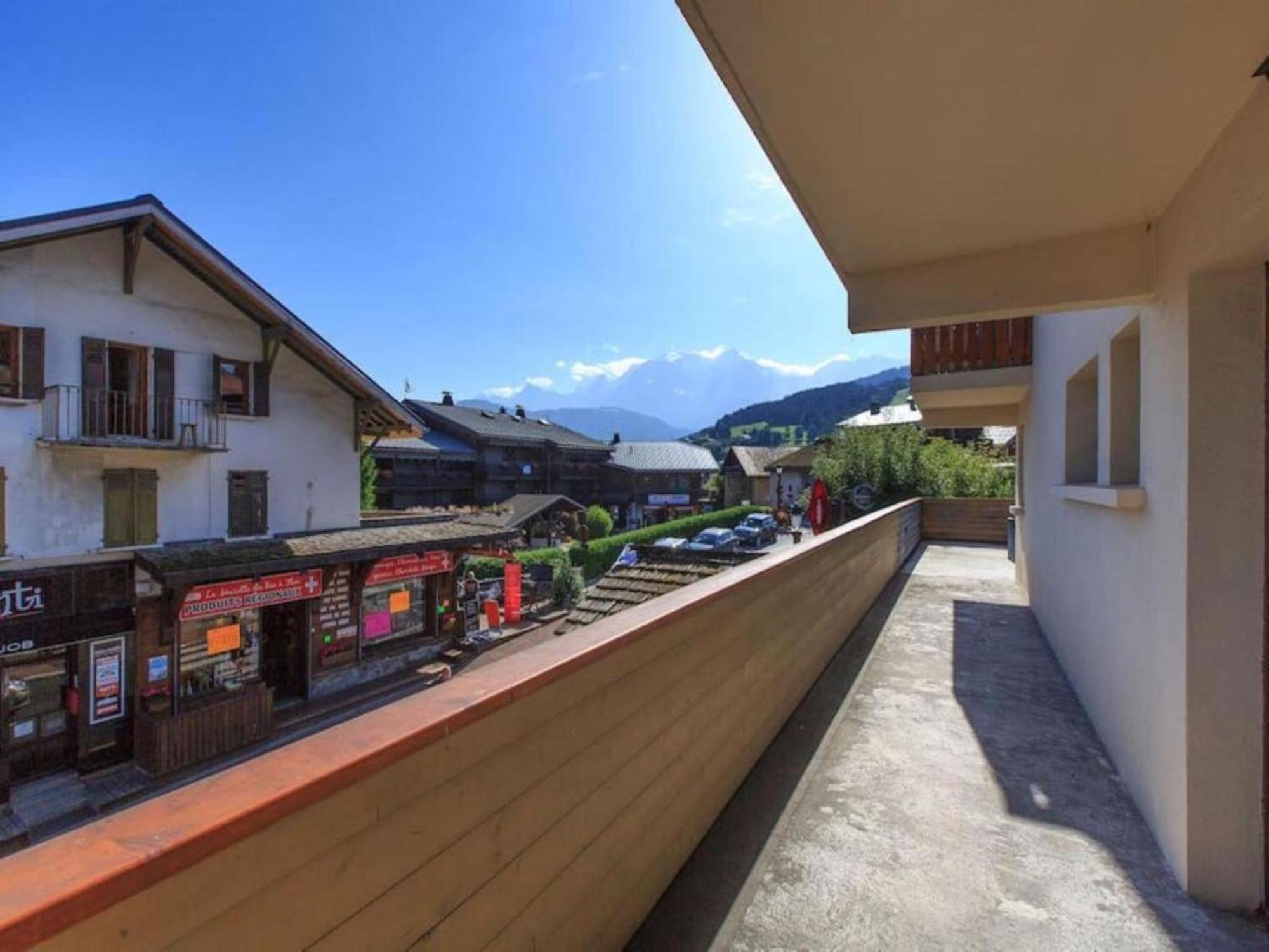 Les Aiguilles De Warens Aparthotel Combloux Exterior photo