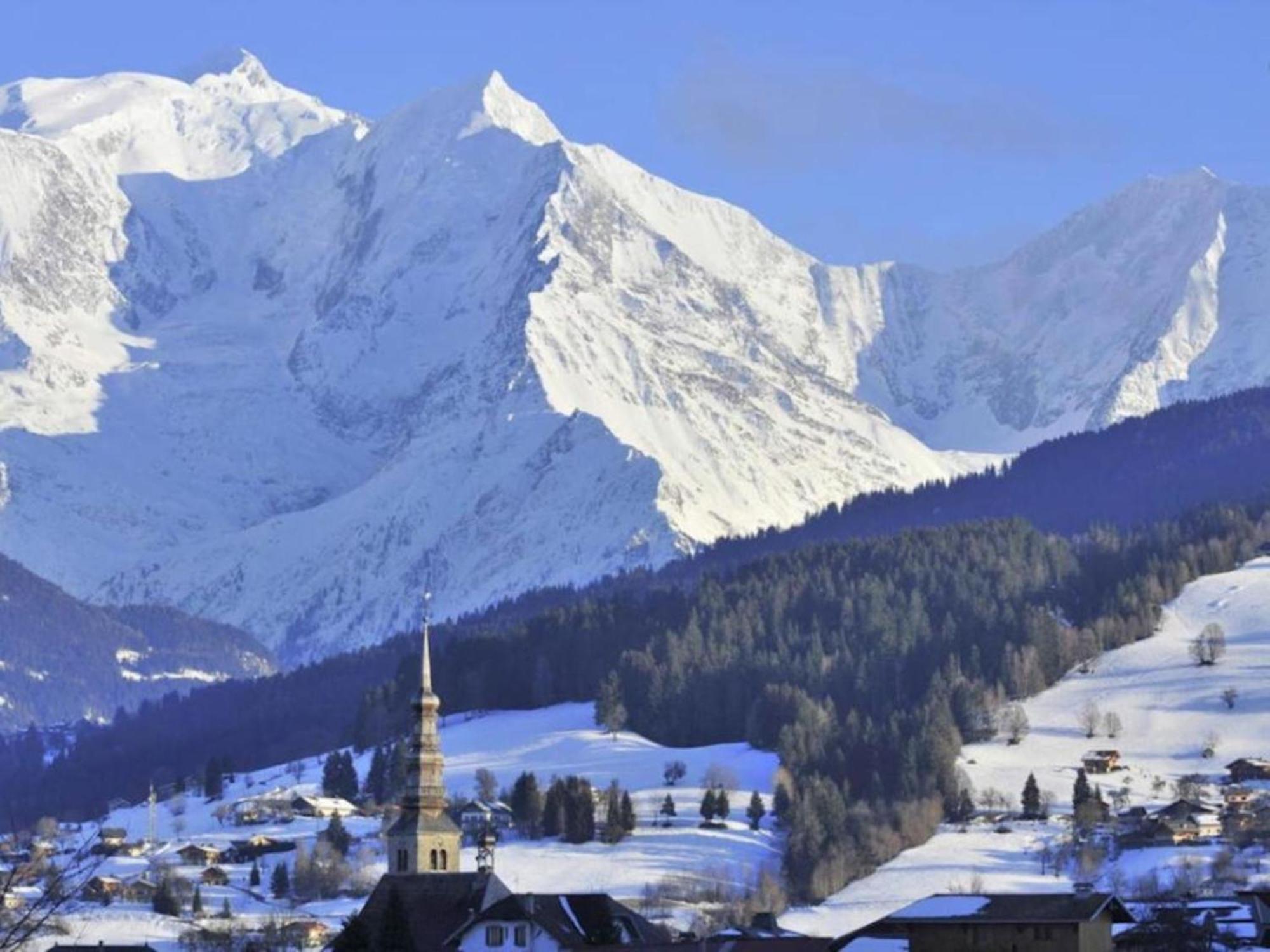 Les Aiguilles De Warens Aparthotel Combloux Exterior photo